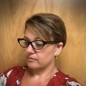 Meet your Posher, Rebecca